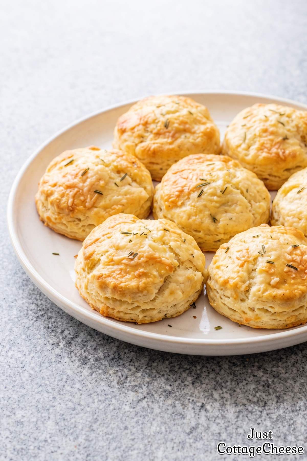 Crispy air fryer cottage cheese biscuits