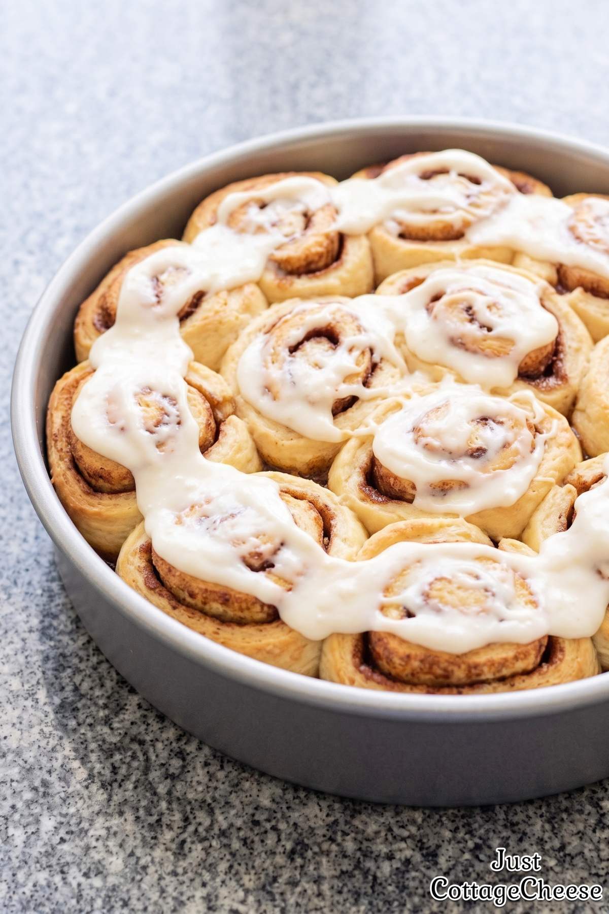 Baked cottage cheese cinnamon roll biscuits