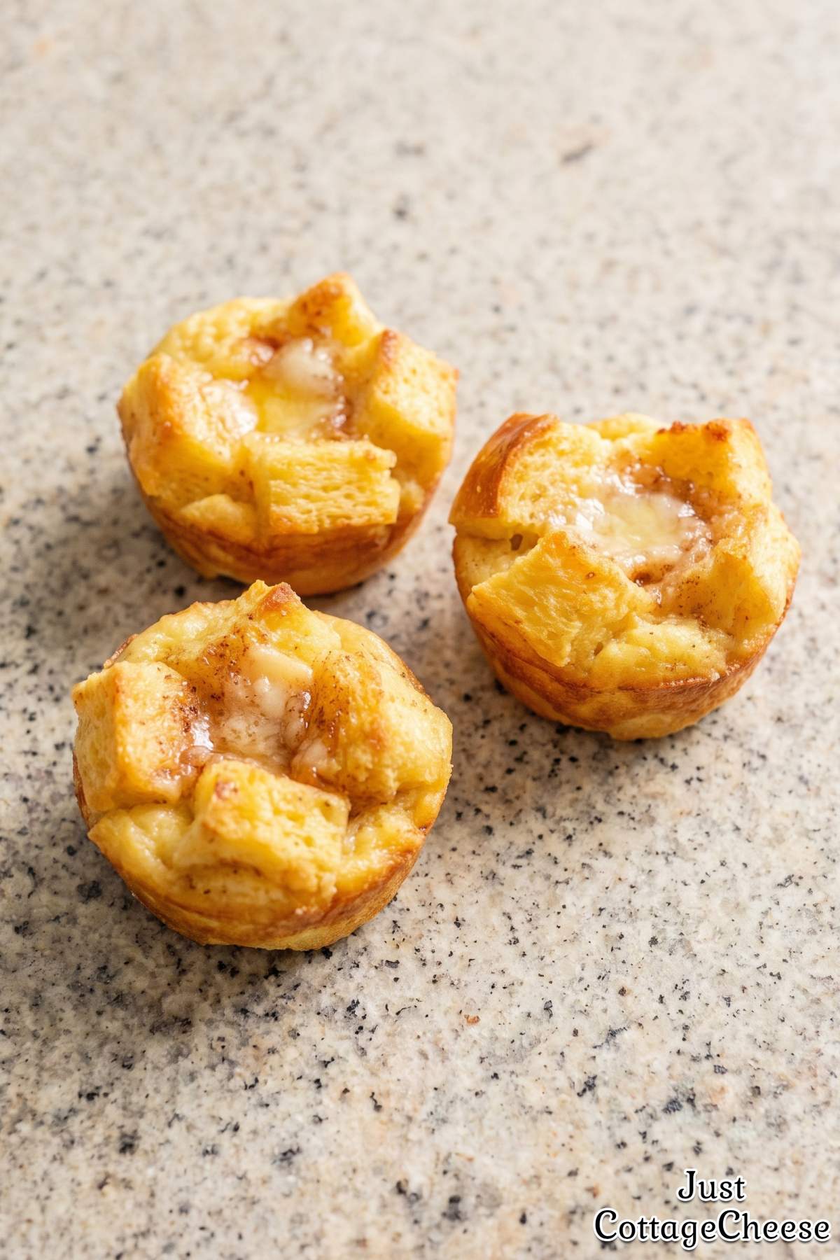 Golden French toast bites with cottage cheese