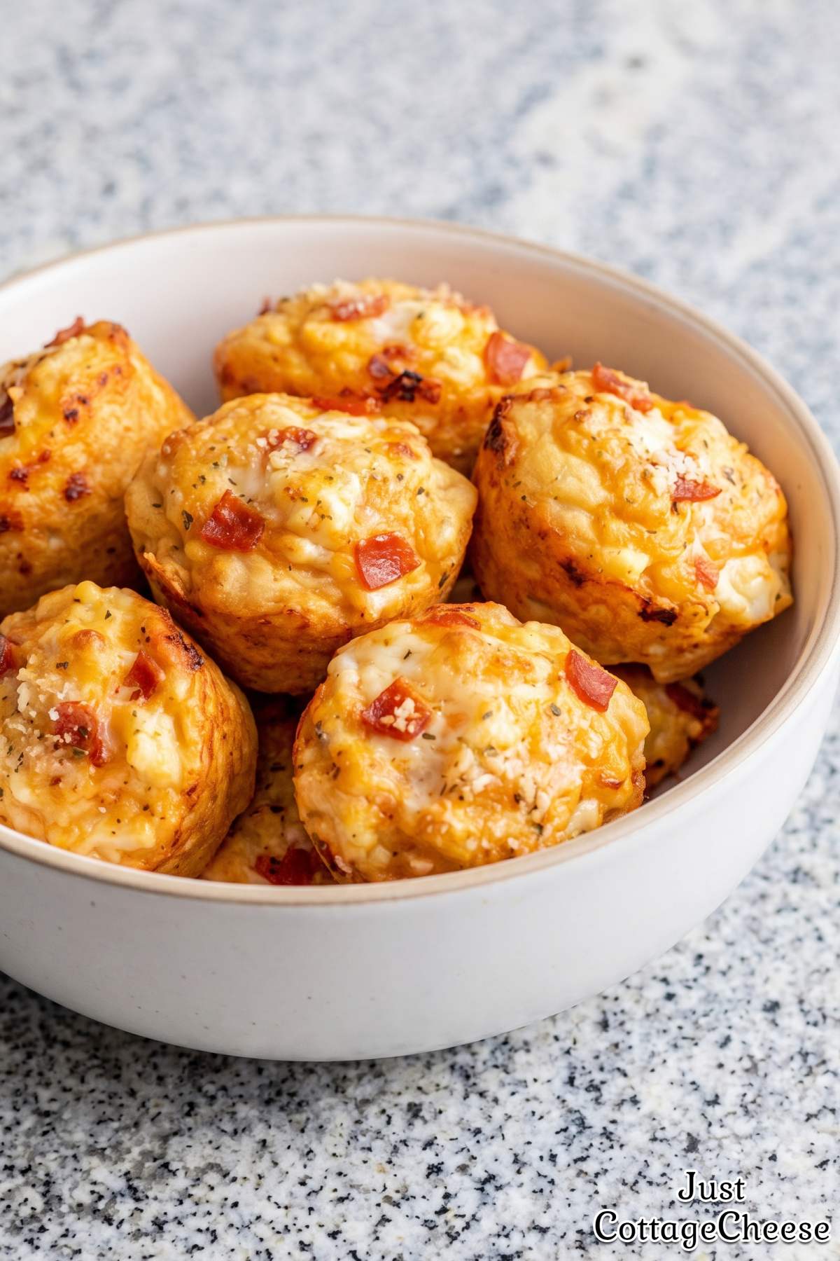 Cheesy protein pizza snack bites