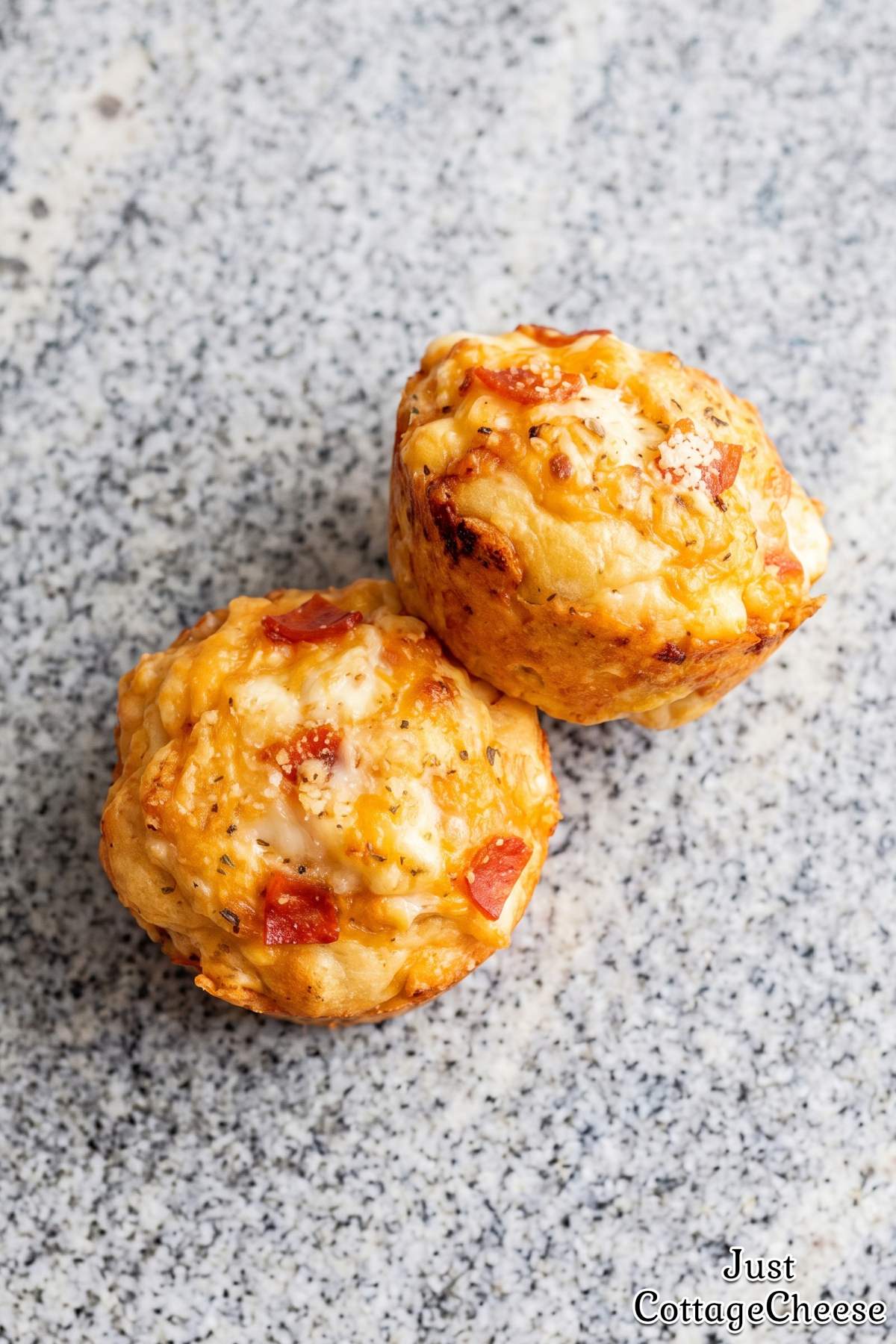 Golden cottage cheese pizza bites