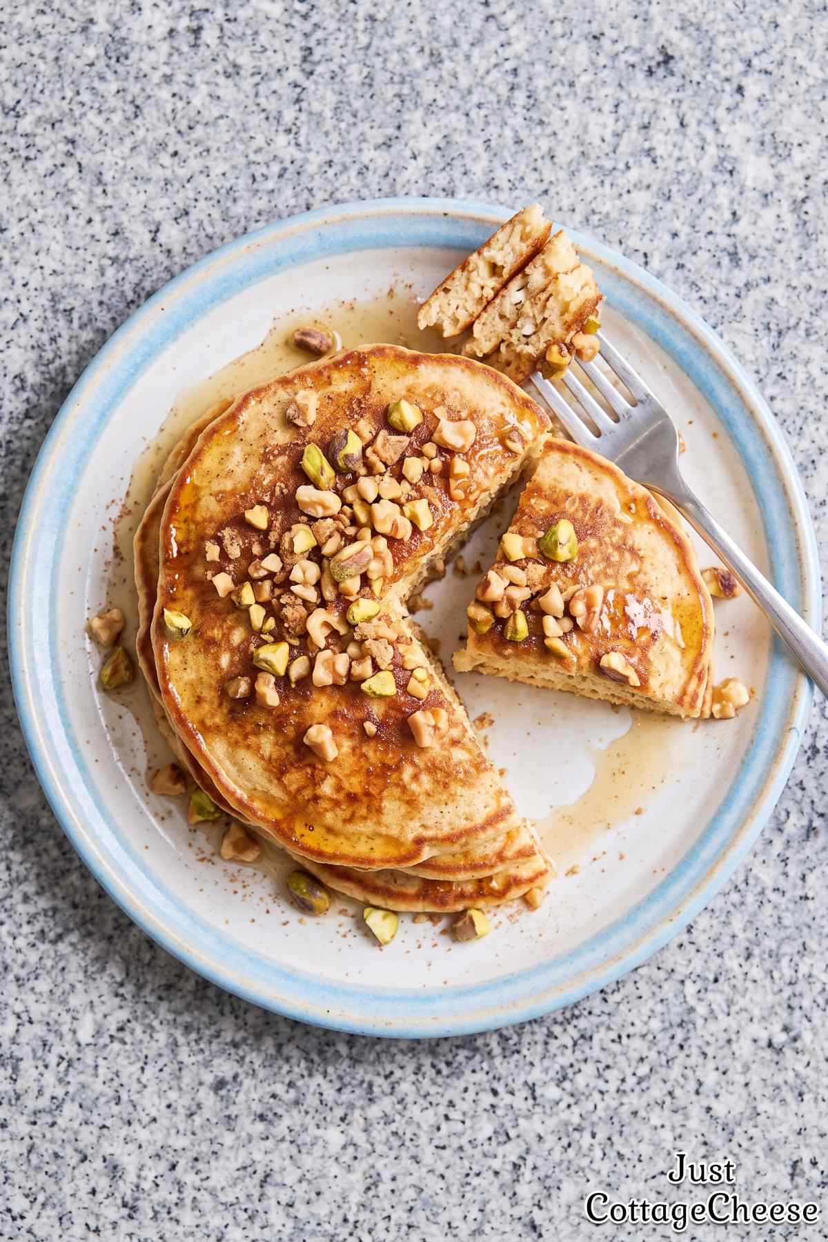 Fluffy cottage cheese baklava pancakes