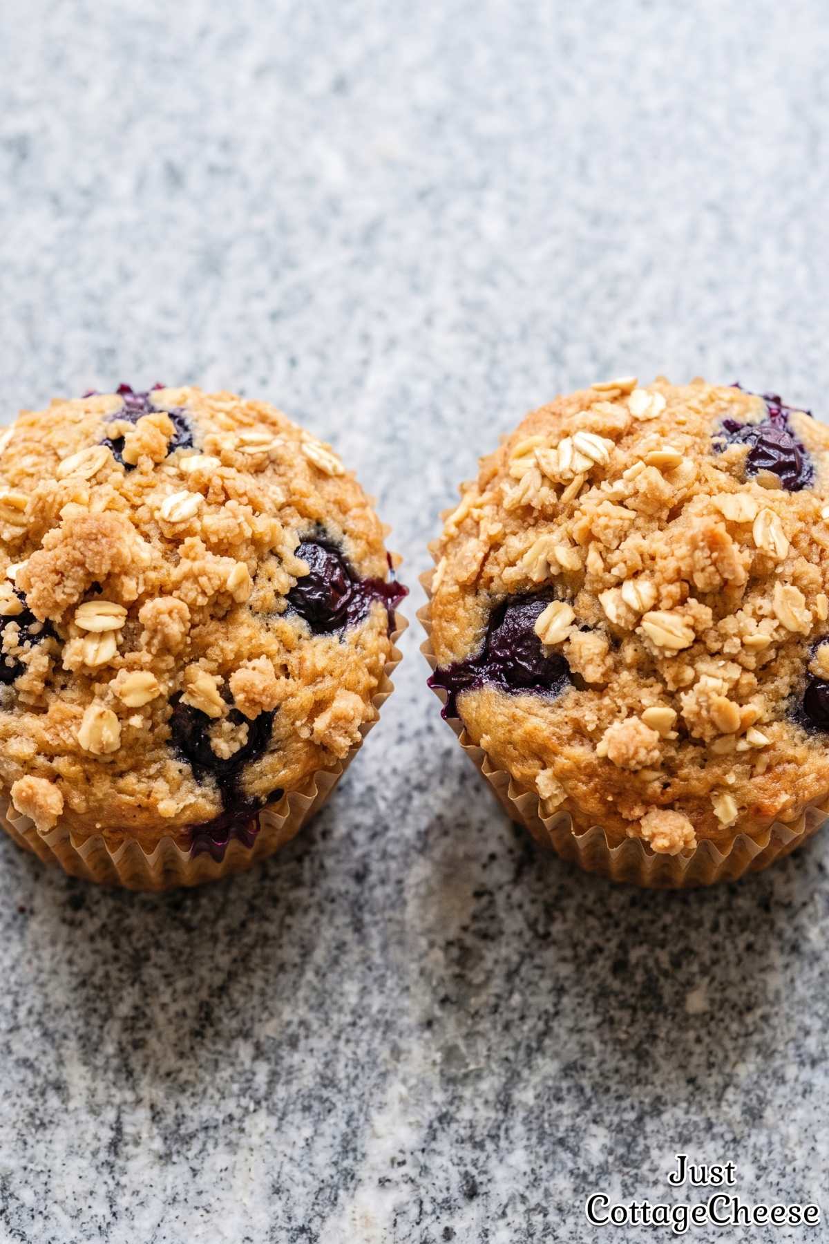 Fluffy blueberry protein crumble muffins