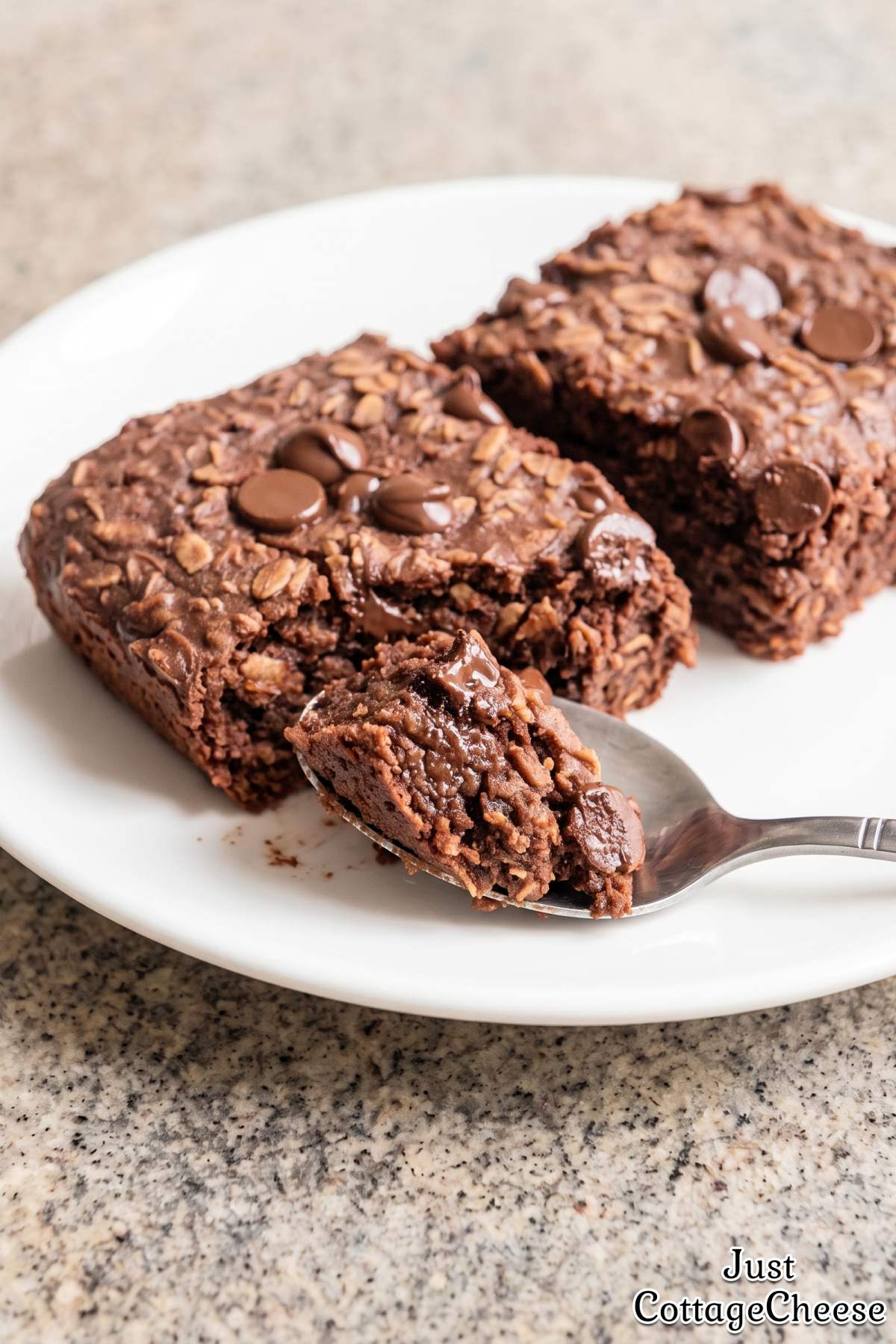 Wholesome chocolate protein baked oats