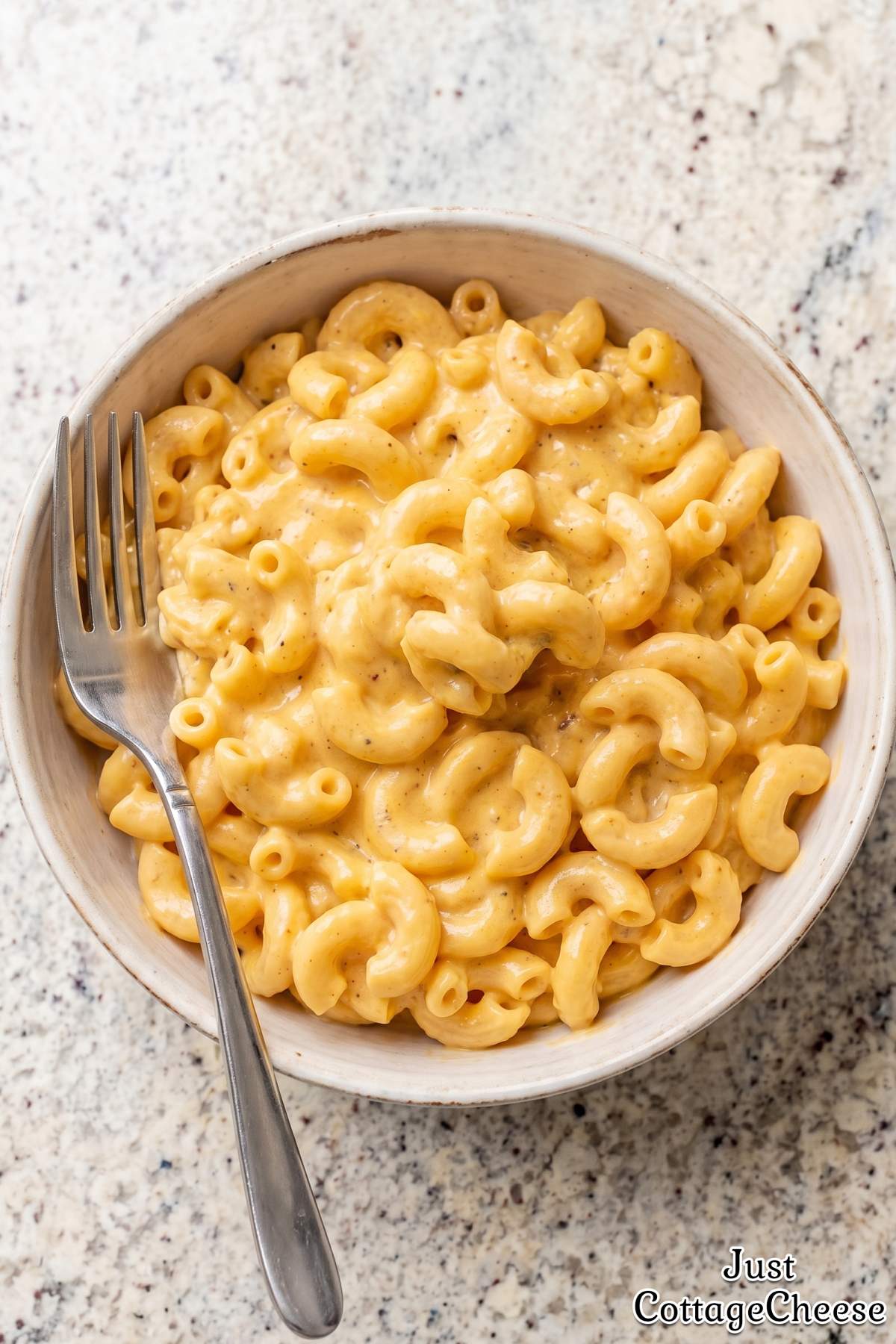 Savory protein mac and cheese with sauce