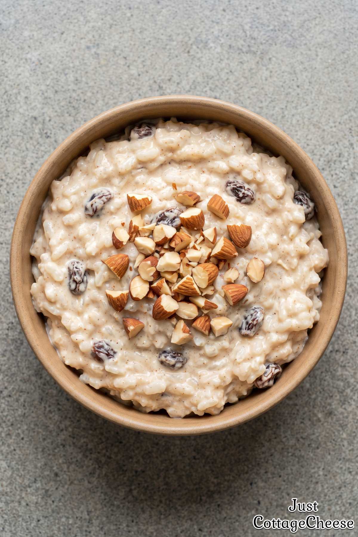 Tasty protein rice pudding with cottage cheese