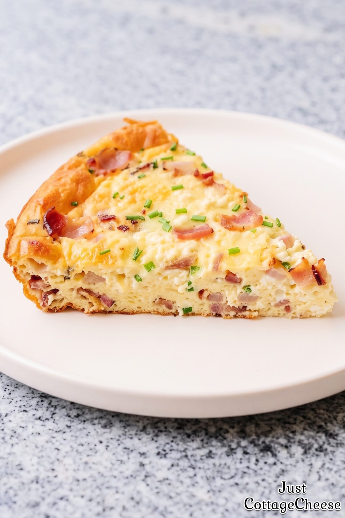 Fluffy cottage cheese quiche Lorraine