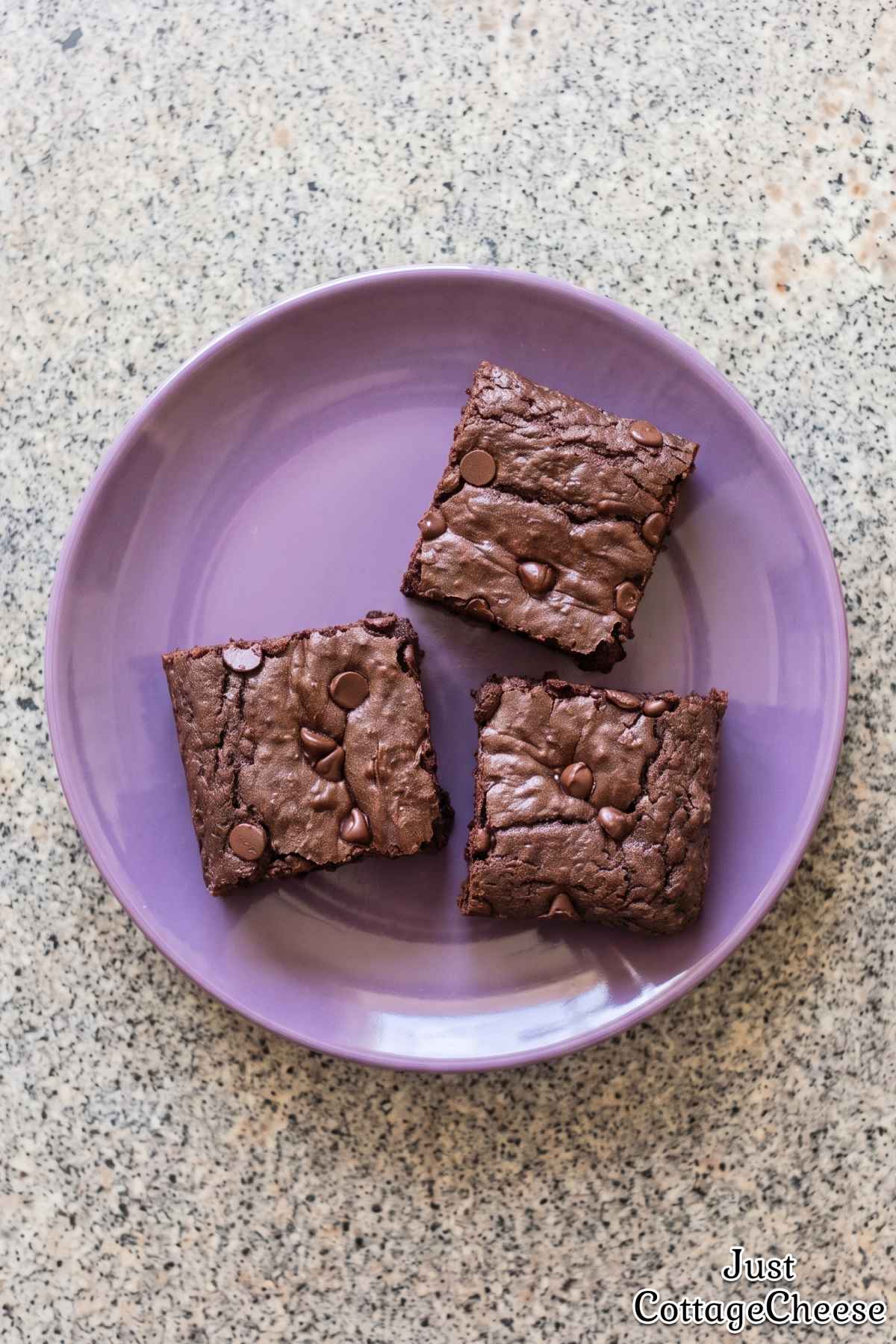 Gooey protein fudgy brownie squares