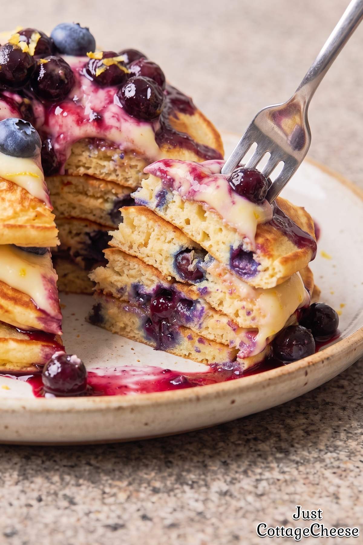 Cottage cheese pancakes with fresh blueberries
