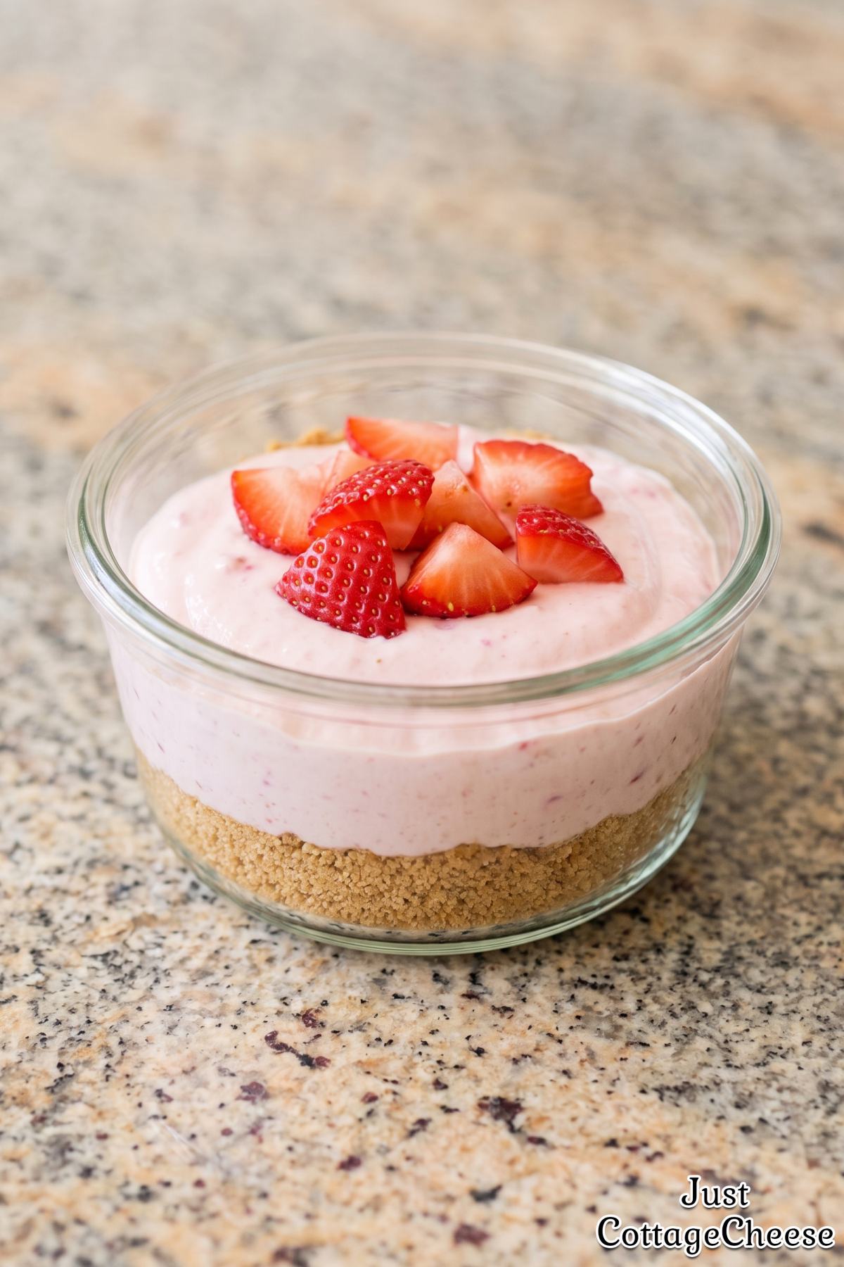 Strawberry cottage cheese dessert cups