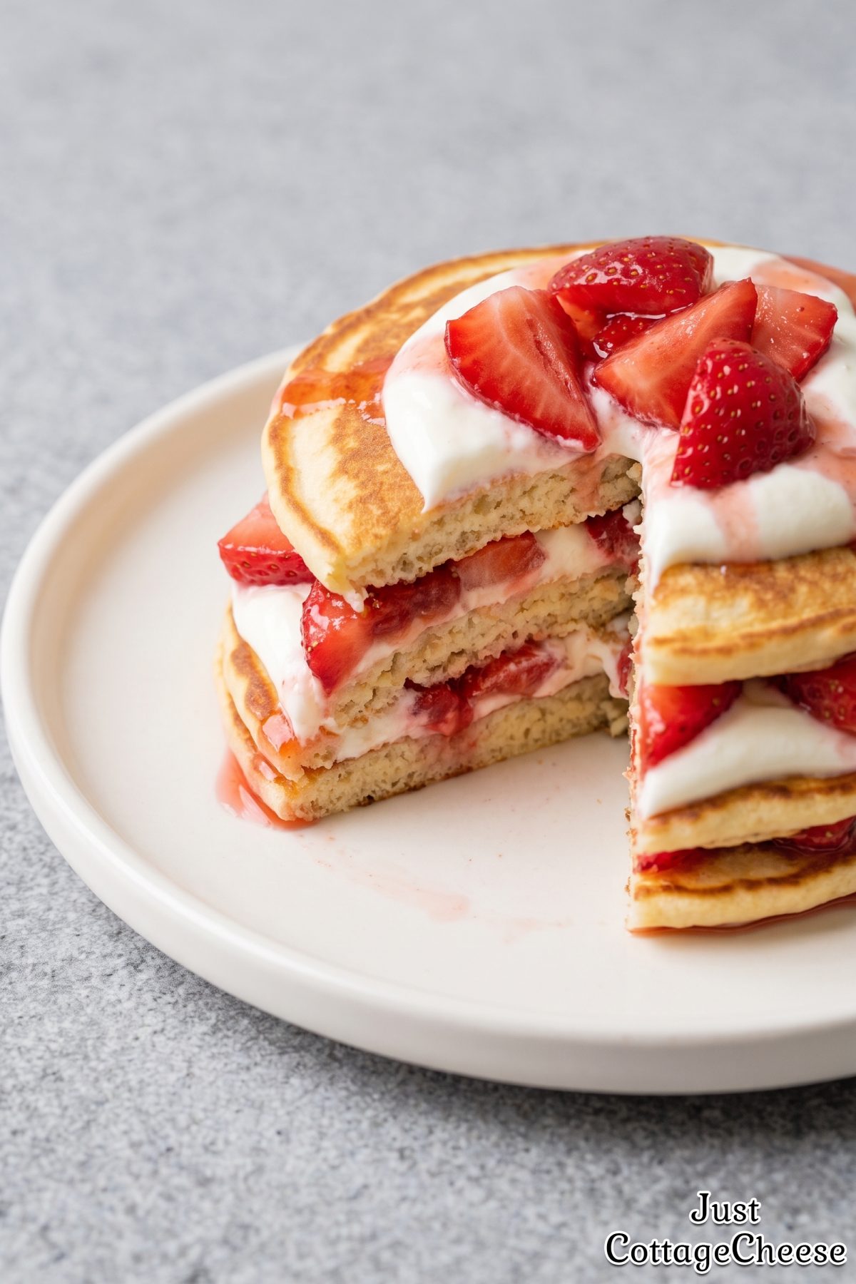 Fluffy protein pancakes with berries