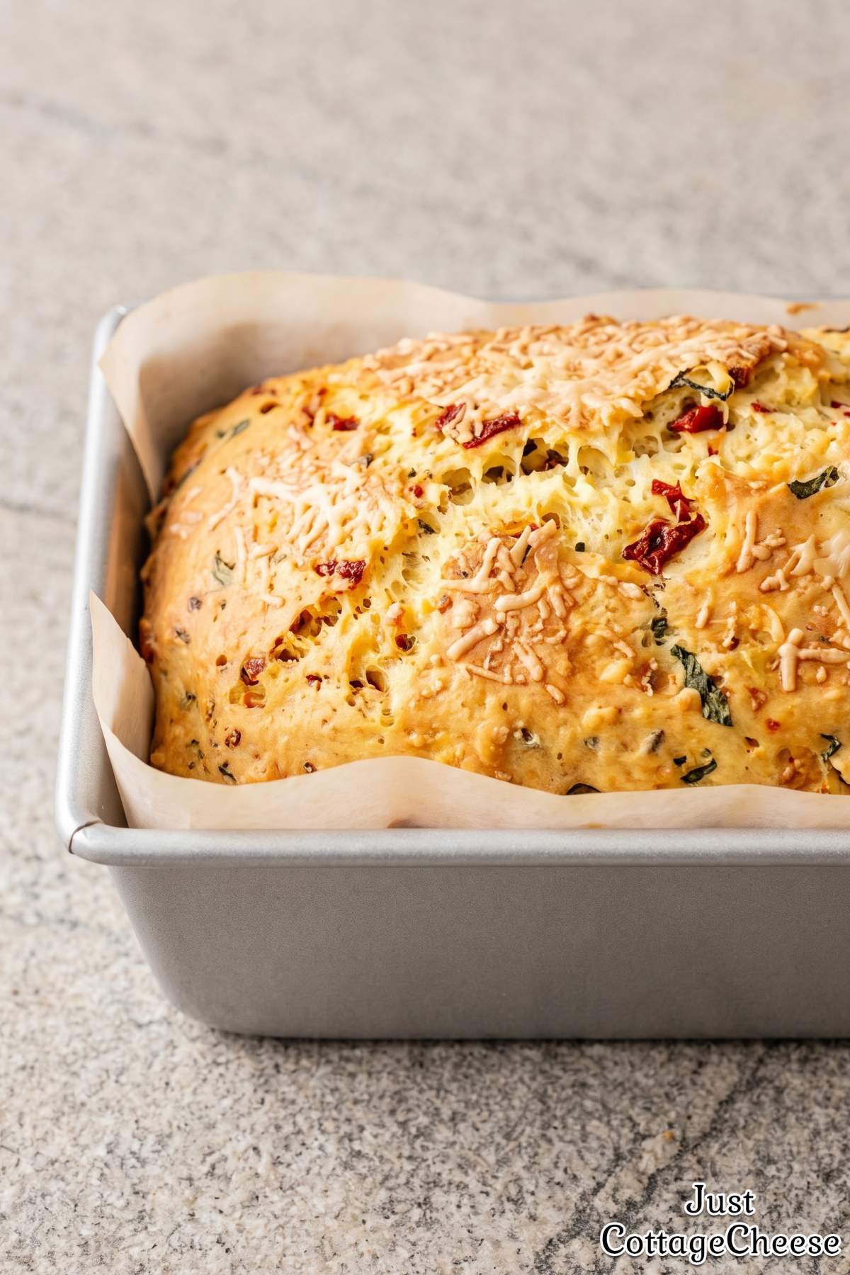 Golden sun-dried tomato basil bread