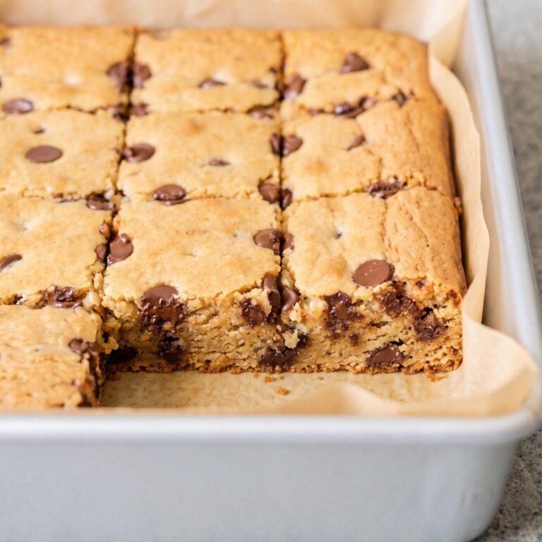 Cottage Cheese Chocolate Chip Blondies